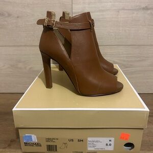 Michael Kors Lawson Bootie size 5
